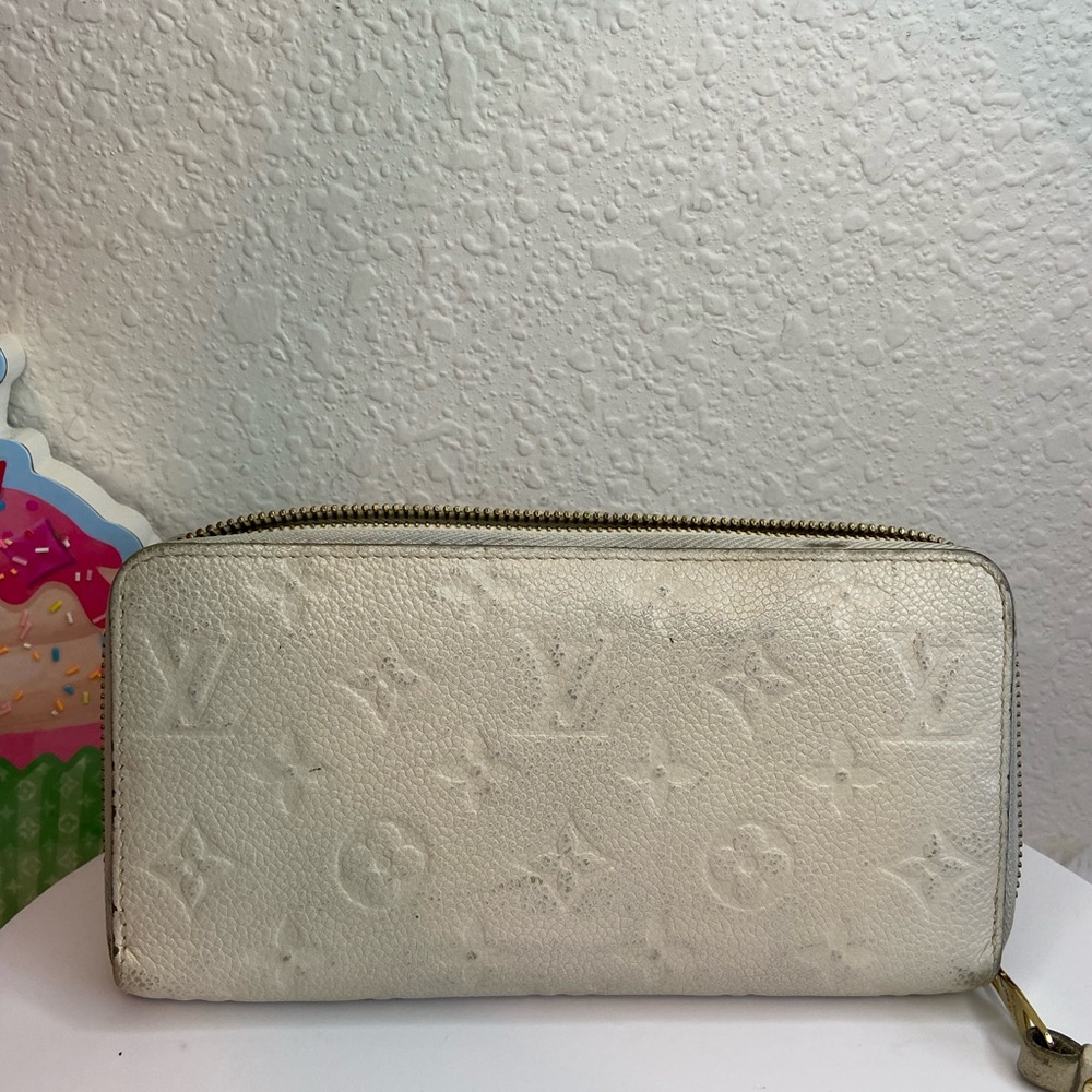 Louis Vuitton Cream Empriente Monogram Zippy Wallet